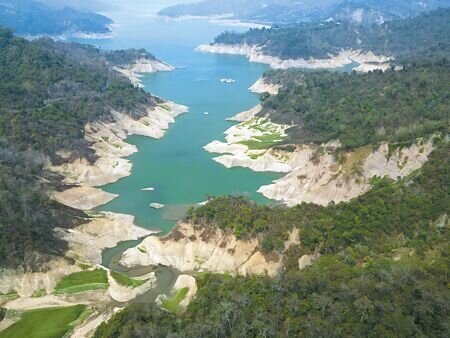 電費上漲,台水經營成本攀升,水價擬由現行4級擴大到7級。(黃子明攝)