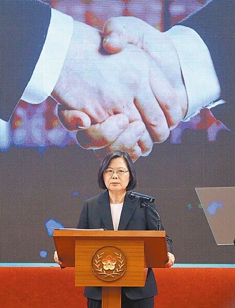 總統蔡英文執政正式滿7周年,強調以全球視野處理兩岸關係。圖∕趙雙傑