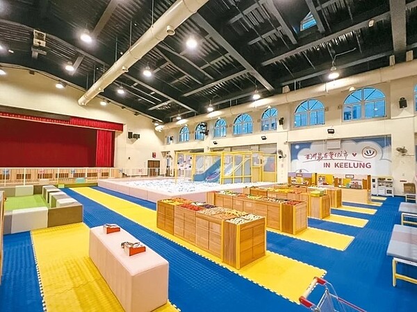 基隆市長謝國樑昨天在議會答詢時說,七堵區室內兒童樂園預訂6月2日開幕。圖/基隆市政府提供