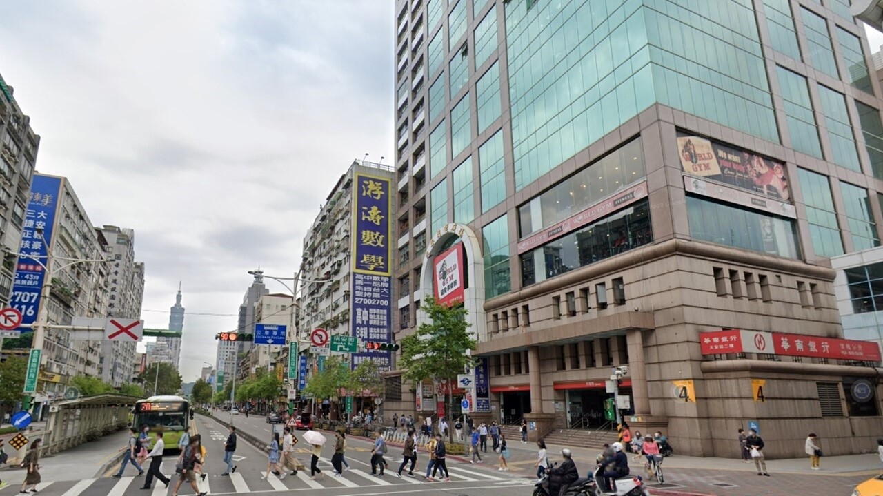 ▼曾敬德表示，北市都更路漫長，信維大樓小店面每坪月租6500元。（圖／googlemaps）