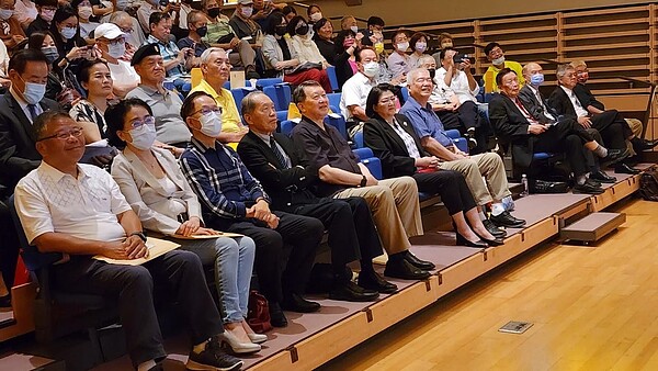 「回顧1949:遷台外省族群對台灣的犧牲與貢獻」座談會照片