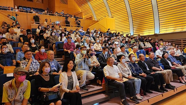 「回顧1949:遷台外省族群對台灣的犧牲與貢獻」座談會照片