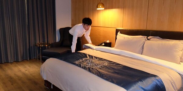 三大部會推動多項補助方案,預估吸引2.5萬人次投入旅宿服務行業。圖/中時報系資料照片