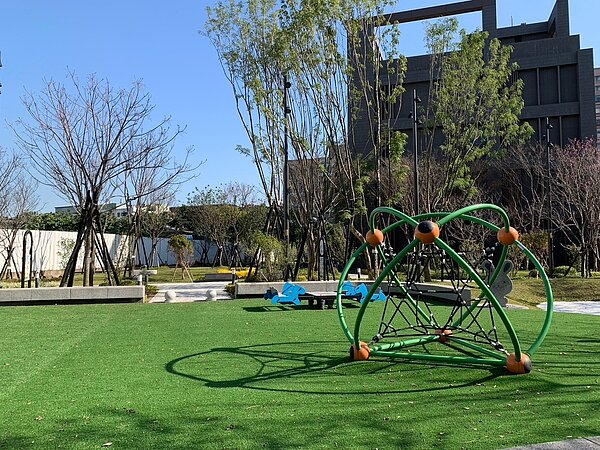 公園綠地完工照。圖／新北市政府提供