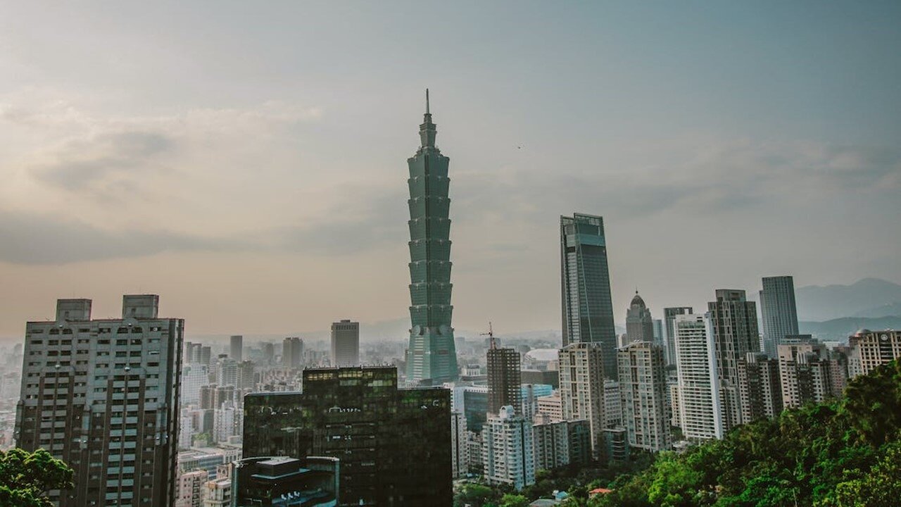 ▼至於5月線上待售的住宅建案數量，維持在1,200個左右，議價率則約10.8％，與上月差異不大。（示意圖／pexels）