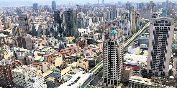 除台南以外,其餘五都5月買賣移轉棟數均為今年單月最高。圖/中時報資料照片