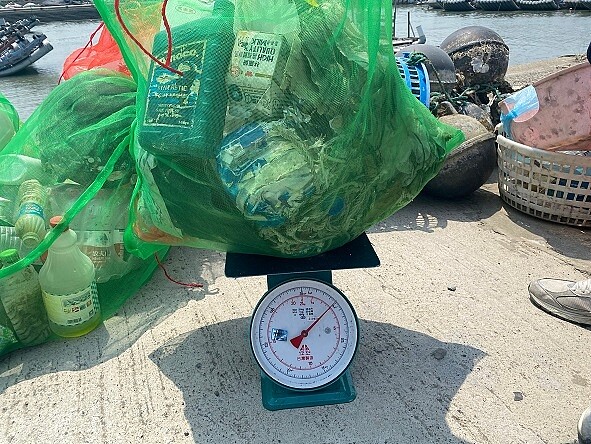 響應世界海洋日，台中市環保局舉辦淨海活動。圖／台中市環保局提供