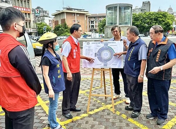 新竹縣竹東鎮公所將進行竹東圓環周邊道路改善,要將周邊道路的硬舖面,改成柏油路面,近期將開始施工。圖/鎮公所提供