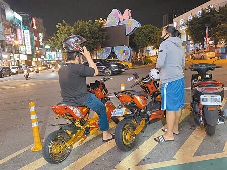 
桃園因移工數高居全國之冠，電動自行車數量也名列前茅，市區常見電動自行車呼嘯而過。（蔡依珍攝）
