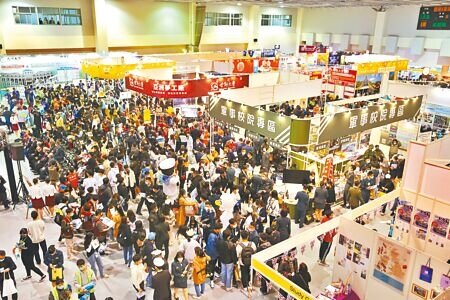 
原被列為專輔學校的大同技術學院、明道大學及環球科大等3校，112學年起必須全部停止招生。圖為今年2月舉辦的「2023大學暨技職校院多元入學博覽會」。（杜宜諳攝）
