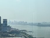 加拿大山火煙霧蔓延　紐約空氣品質亮紅燈