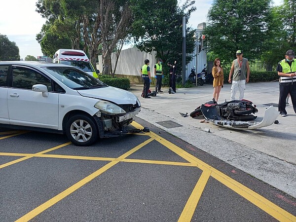 王瞳車禍現場場面嚇人。圖/民視提供
