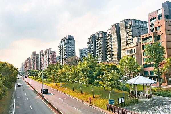 大直水岸豪宅,有景有綠帶,附近有雙語國小,吸引政商名流、企業主進駐。(聯合報系資料庫)