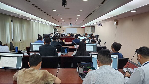 北市議會法規會上午初審通過高氯離子混凝土建築物善後處理自治條例修正案。記者楊正海/攝影