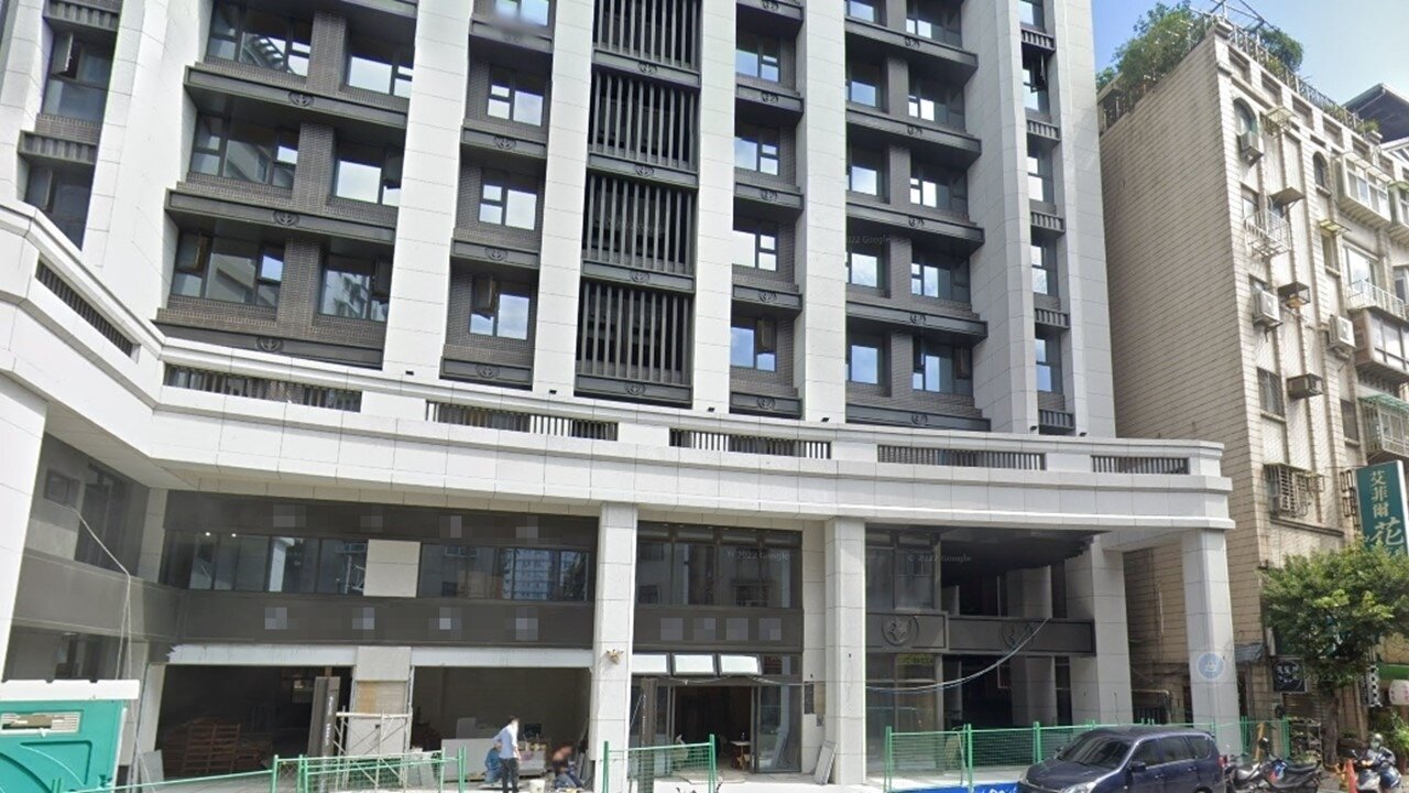 ▼原po日前看了一間新成屋,但因為位在2樓又是車道戶,不幸遭家人打槍。(示意圖/googlemaps)