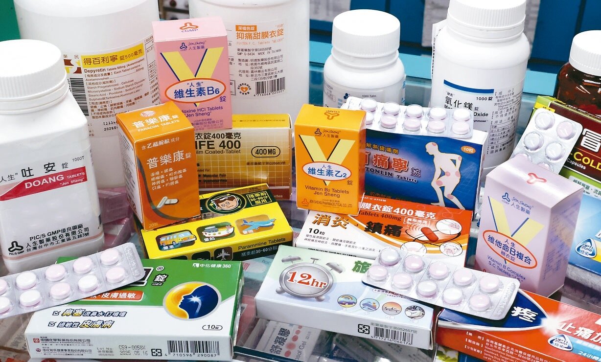 健保署日前決議取消十五項指示用藥健保給付，醫改會建議，下階段應鎖定常用的腸胃藥、止痛藥。記者曾學仁／攝影 