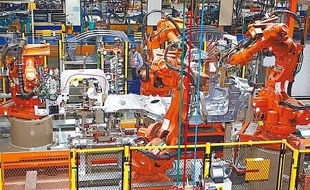 近期《區域全面經濟夥伴協定(RCEP)》15個簽署國已經全面生效,機械公會昨日表示,預期10年內將有9成的產品將實現零關稅,機械業出口競爭壓力大增。此為示意圖。(本報資料照片)