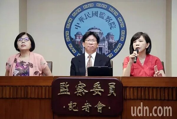 新竹矽谷中小學接受土地贈與,之後卻因新竹市政府檢查認定標準前後不一,遭5.3億鉅額補稅裁罰,監察院今天糾正新竹市政府。出席監委左起施錦芳、高涌誠、葉宜津。記者邱德祥/攝影