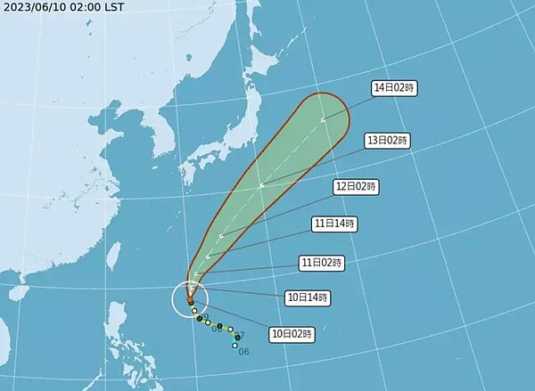 中颱谷超今天凌晨2時的中心位置在鵝鑾鼻東南東方1050公里海面上，以每小時11公里速度，向北進行。圖／取自氣象局網站