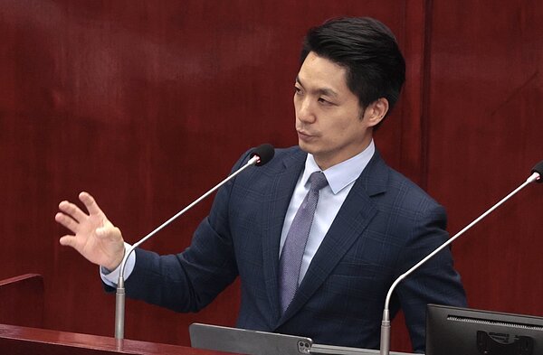 台北市長蔣萬安今天出席台北市議會總質詢。記者黃義書/攝影