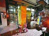 騎樓設「i郵箱」　遭開單強制清除