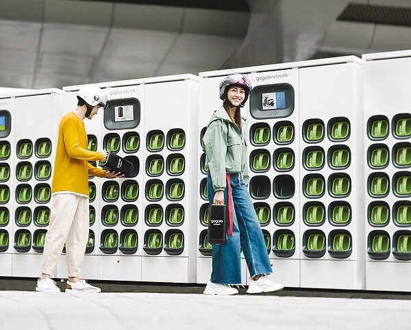 Gogoro Network自由省新資費方案6月上線，新購車限時加碼資費優惠，每月多享近530公里免費騎。圖／業者提供
