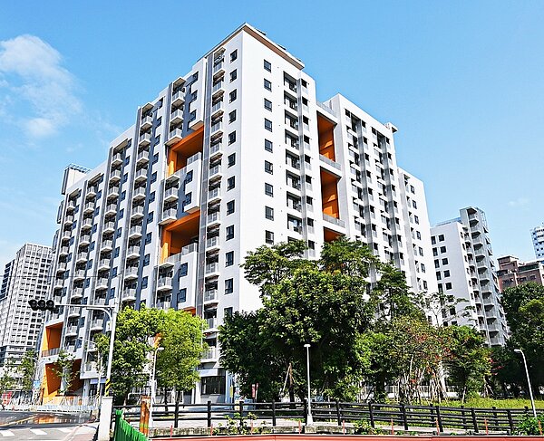 心存僥倖的中籤民眾利用「優先戶」有市價64折的優惠租金,違規轉租賺取價差被逮。圖/新北住都中心提供