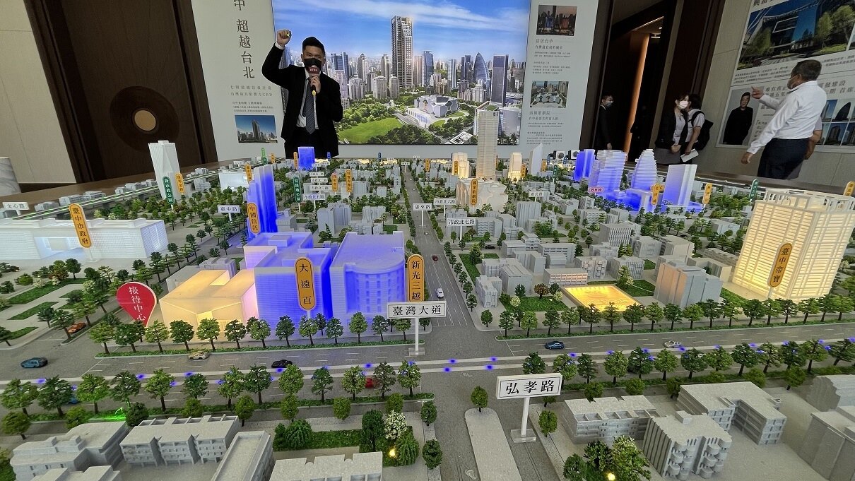 ▼整體房市需求仍穩定,只要地點正確,產品符合剛需市場即不受政策上路影響。(圖/<a href="https://house.ebc.net.tw/" data-cke-saved-href="https://house.ebc.net.tw/" target="_blank">EBC地產王</a>張琬聆攝)