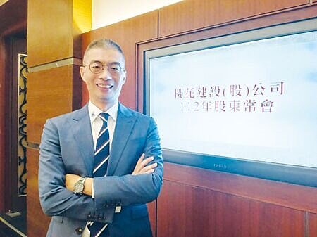 
陳世英13日在接任櫻花建設董事長的同時，也宣布辭去櫻花建設總經理職務。圖∕曾麗芳
