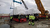 台鐵首批R200型柴電機車運抵台中港　預計「這時候」見面會