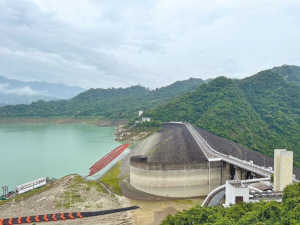 曾文水庫集水區2個月來累積降雨近500毫米,土壤已溼潤,未來雨水入流水庫會更快。(南區水資源局提供/程炳璋台南傳真)