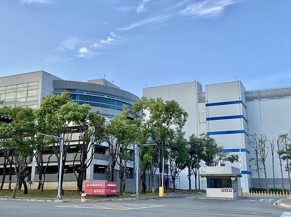 中科園區及精密機械園區、台中工業區形成的科技走廊,挹注逾5萬個就業機會。圖/鄉林不動產研究室提供