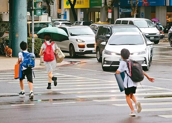 兒少交通事故死傷人數逐年攀升，監院為此對行政院提出糾正案，要求政院徹底研議改革方案。記者潘俊宏／攝影

