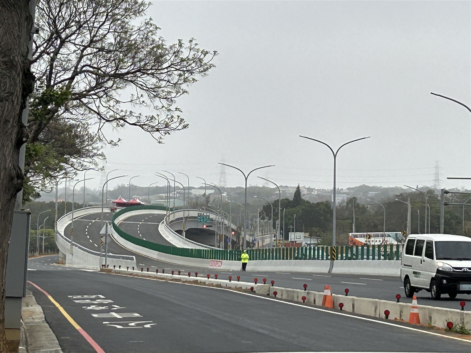 台中龍井區中科園區西南向聯外道路工程，預計今年六月正式通車。記者趙容萱／攝影 