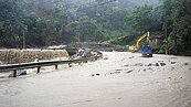 潭美颱風挾帶豪雨　新竹橋封路損
