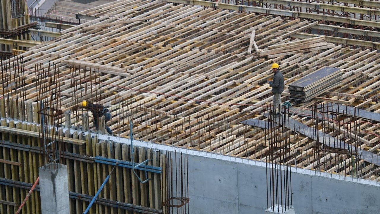 ▼何世昌表示，如果建商沒經驗、或者青青菜菜，就算找知名的營造廠來蓋也沒用。（示意圖／pexels）