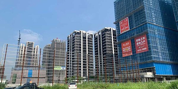 政府對首購族購屋款補貼金額為O,看不到先進國家的車尾燈。圖/本報資料照片