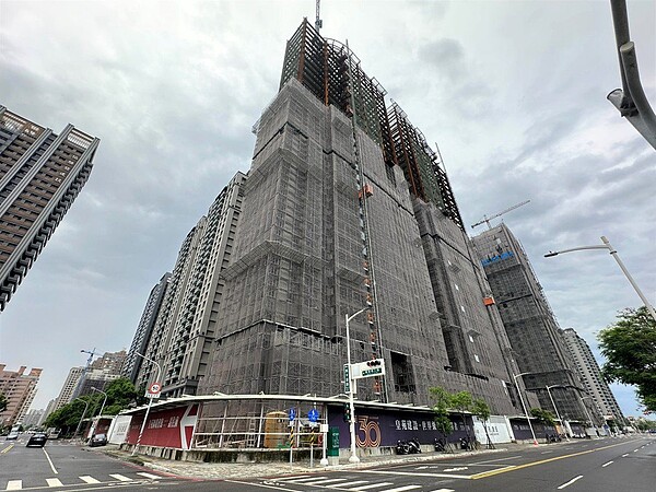 「御皇苑」躍升為高雄新豪宅王。圖 /台灣房屋集團趨勢中心提供