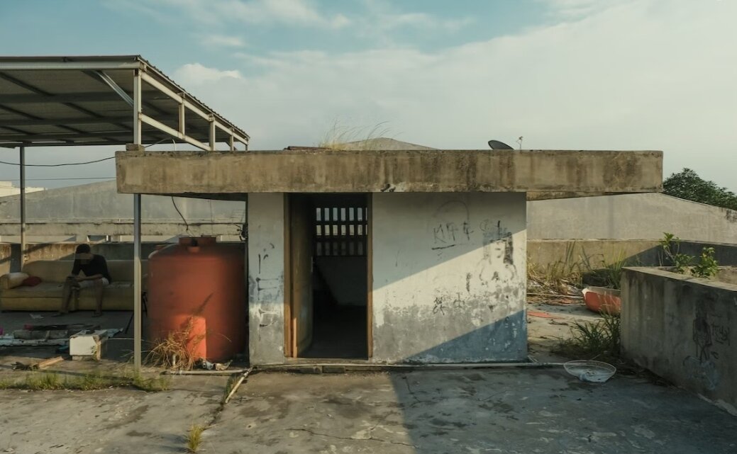 ▼不少老屋的樓頂平台,會由頂樓住戶使用。(示意圖/unsplash)