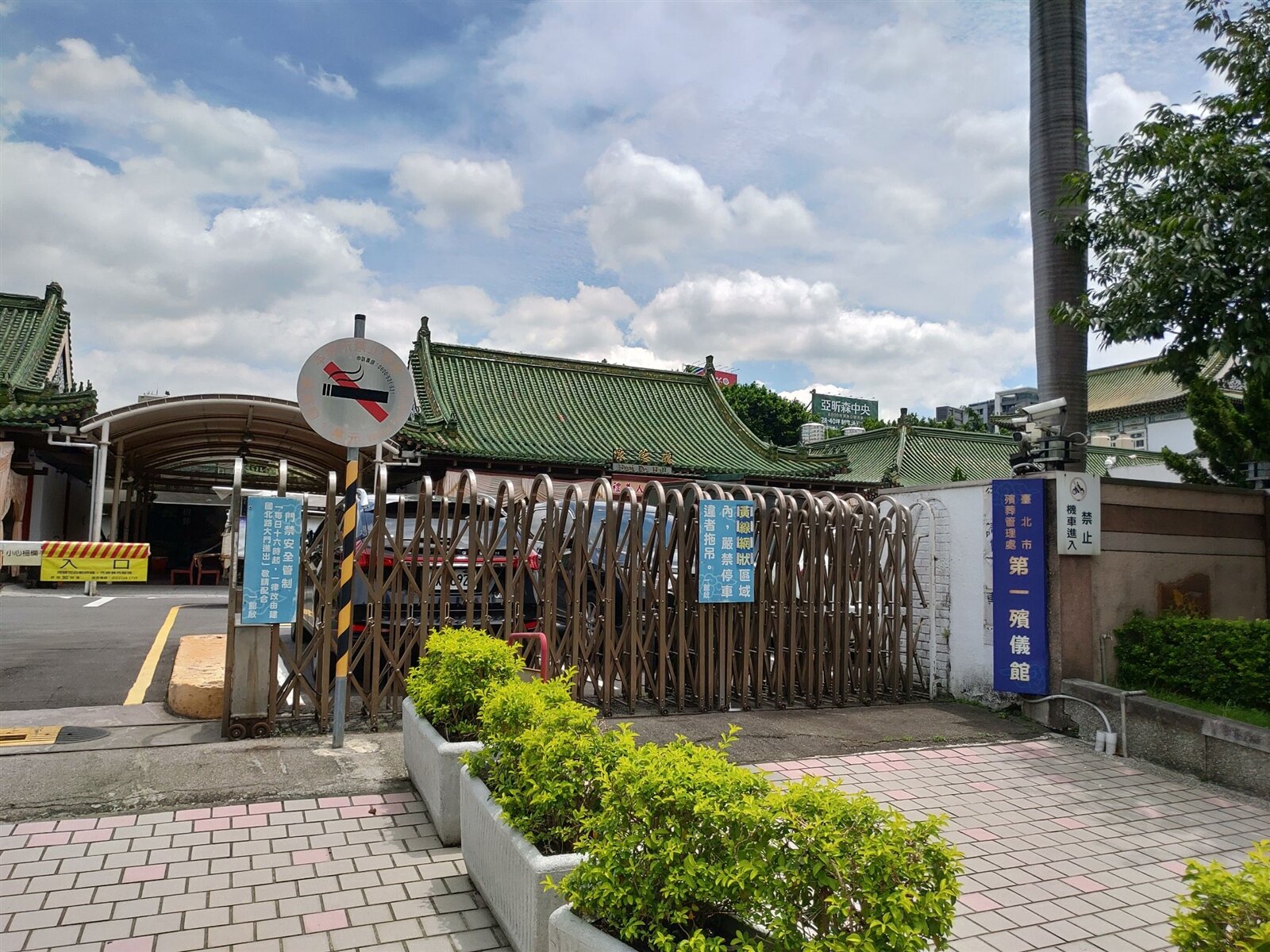 第一殯儀館預計明年農曆春節後拆除,地方里長認為,如果要做醫院、長照,「中山區發展就完蛋了。」記者林麗玉/攝影