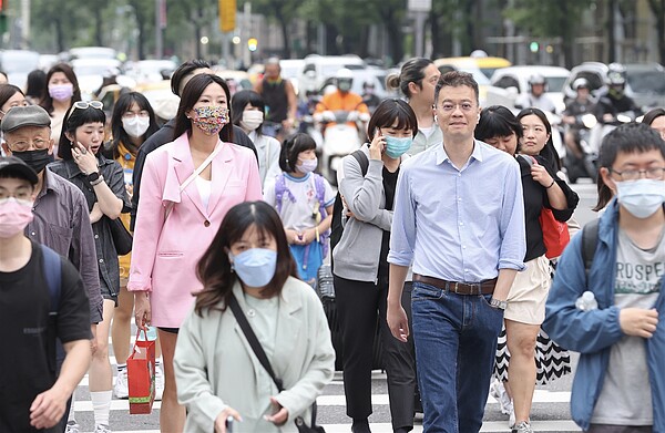 根據台灣主計總處的資料，台灣2022年的人均GDP為3萬2756美元。記者林俊良／攝影 