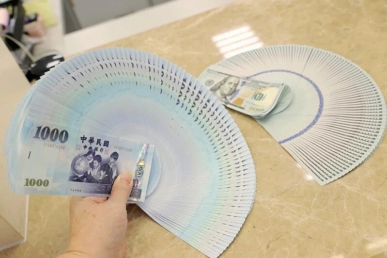 美國升息潮近尾聲,富豪戶資產反瘋狂湧向存款、配置存款占比一路走高。圖/本報系資料庫
