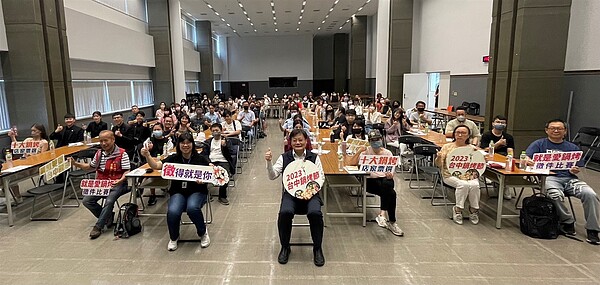 首屆台中鍋烤節合作店家招募說明會。圖/台中市經發局提供