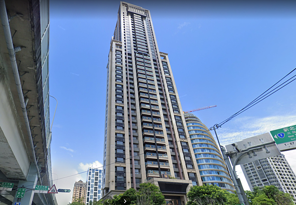 「自備款不足」建商借給你 他硬買9千萬豪宅...一年後淪法拍屋 遠雄95。圖/翻攝自GoogleMaps