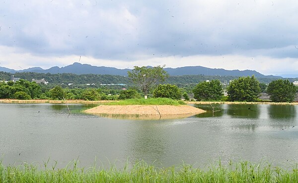 大漢溪上游埔頂排水水環境改善計畫工程預計今年12月31日前試運轉。圖/桃園市政府提供