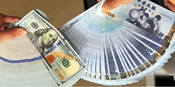 5月新台幣REER上升至99.16,韓元REER則上升至93.97,雙方差距雖略減為5.19,但新台幣REER已連25個月高於韓元REER。圖/中時報資料照片