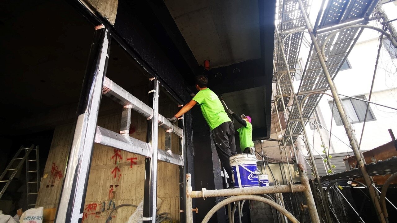 ▼鄭小柔提醒,有考慮「自地自建」的民眾,可鎖定蓋過親友房子的營造廠,或選擇有口碑的營造廠。(圖/<a href="https://www.facebook.com/Charlene520" data-cke-saved-href="https://www.facebook.com/Charlene520" target="_blank">人氣作家鄭小柔</a>提供)