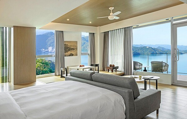 民眾入住承億文旅位於日月潭文創飯店「潭日月」,因對未滿6歲不收費,雙方認知不同引發爭議。圖/承億文旅提供