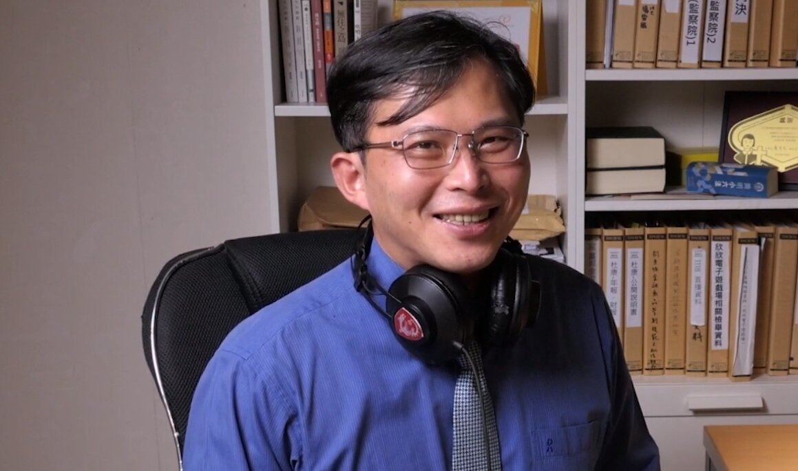 ▼黃國昌和太太,名下登記了23筆土地與房產。(示意圖/翻攝自黃國昌臉書)