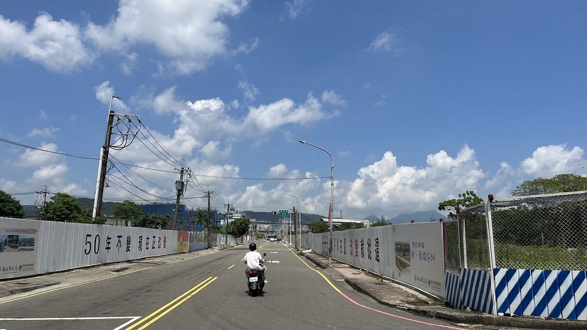 ▼花敬群盤點現階段重劃地,認為新北市近400公頃的塭仔圳的社宅用地,就可談多一點。(圖/<a href="https://house.ebc.net.tw/" target="_blank">EBC地產王</a>張琬聆攝)